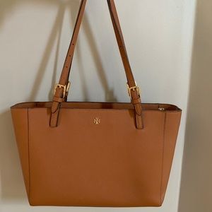 Tory Burch York Buckle Tote WITH MATCHING WALLET